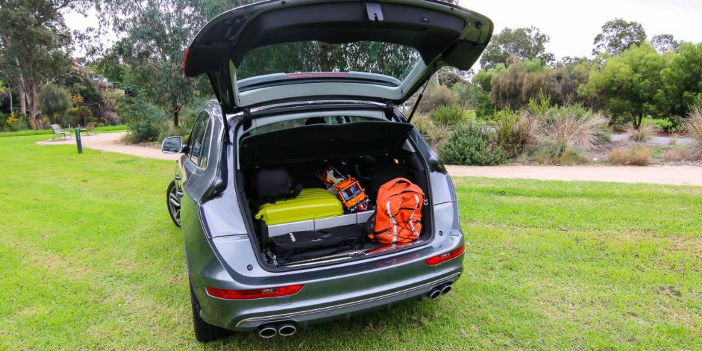 805803AUDISQ51363.jpg