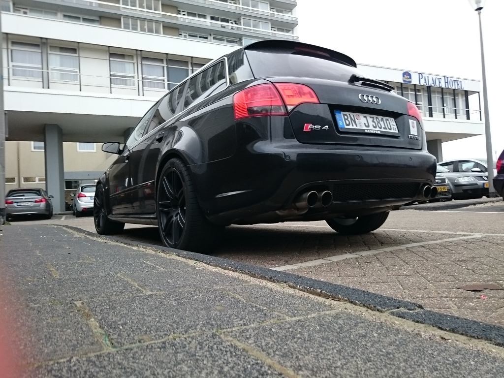 807770AUDIRS41875.jpg