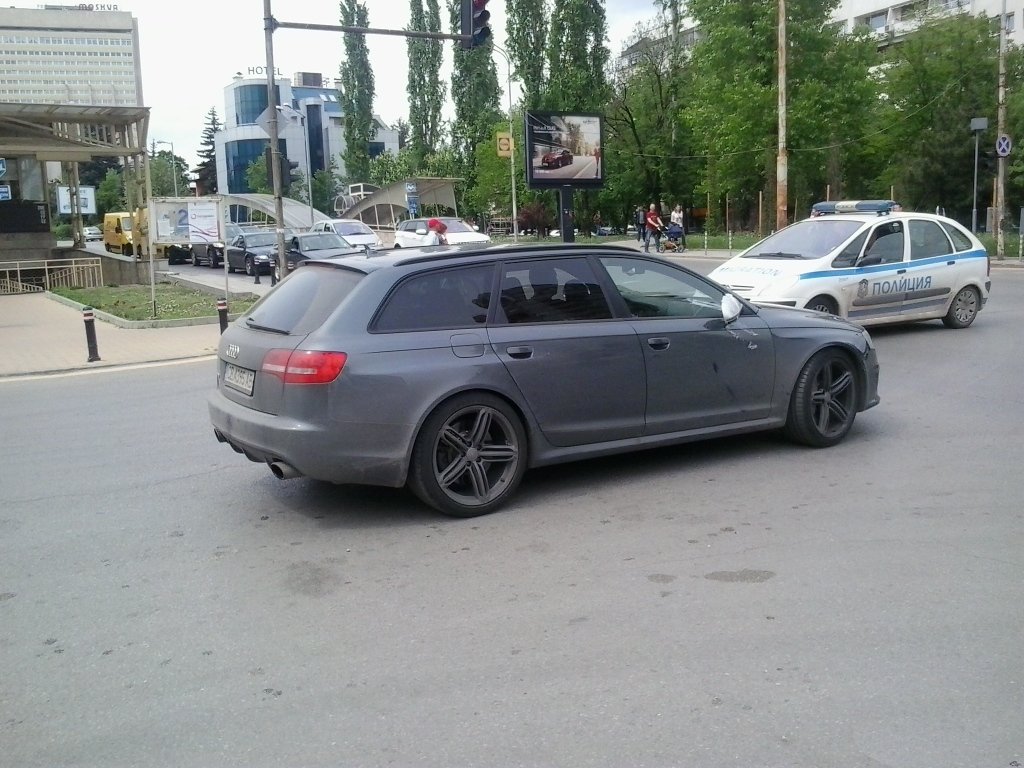 808059RS61777.jpg
