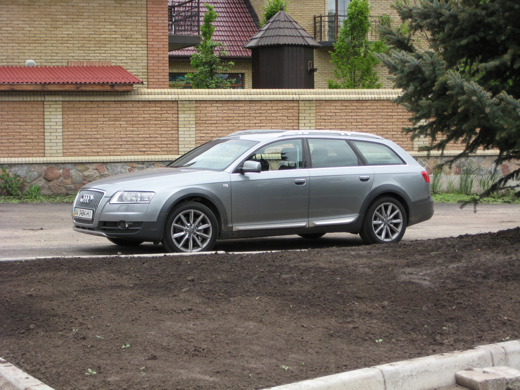 809217308AUDIA6C6ALLROAD.jpg