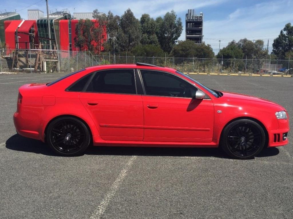 810023AUDIRS42476.jpg