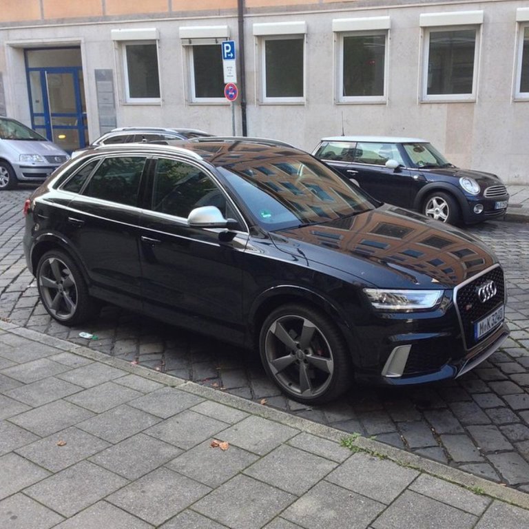 810971RSQ3726.jpg