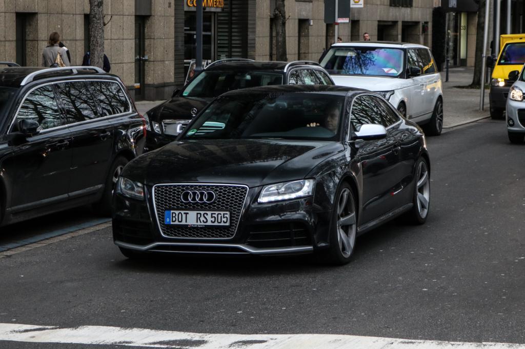 811407AUDIRS53091.jpg