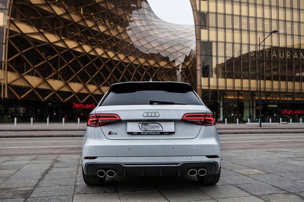 811510S38V3096.jpg
