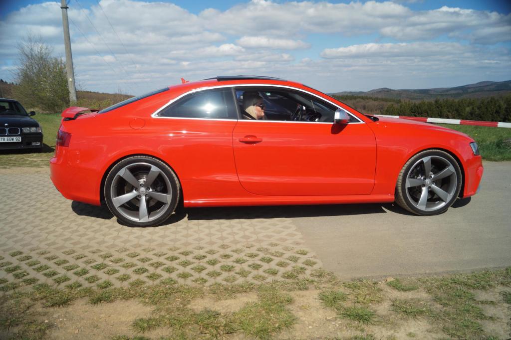 812668AUDIRS53215.jpg