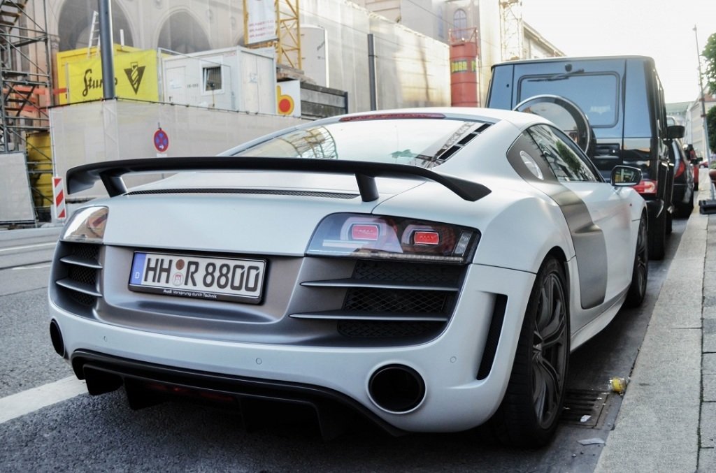 813091R8GT1322.jpg