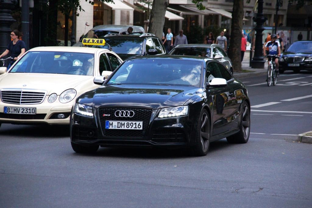 813432AUDIRS5ESQUIROU259.jpg