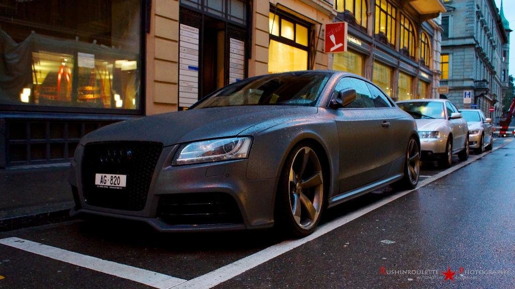 813772AUDIRS5974.jpg