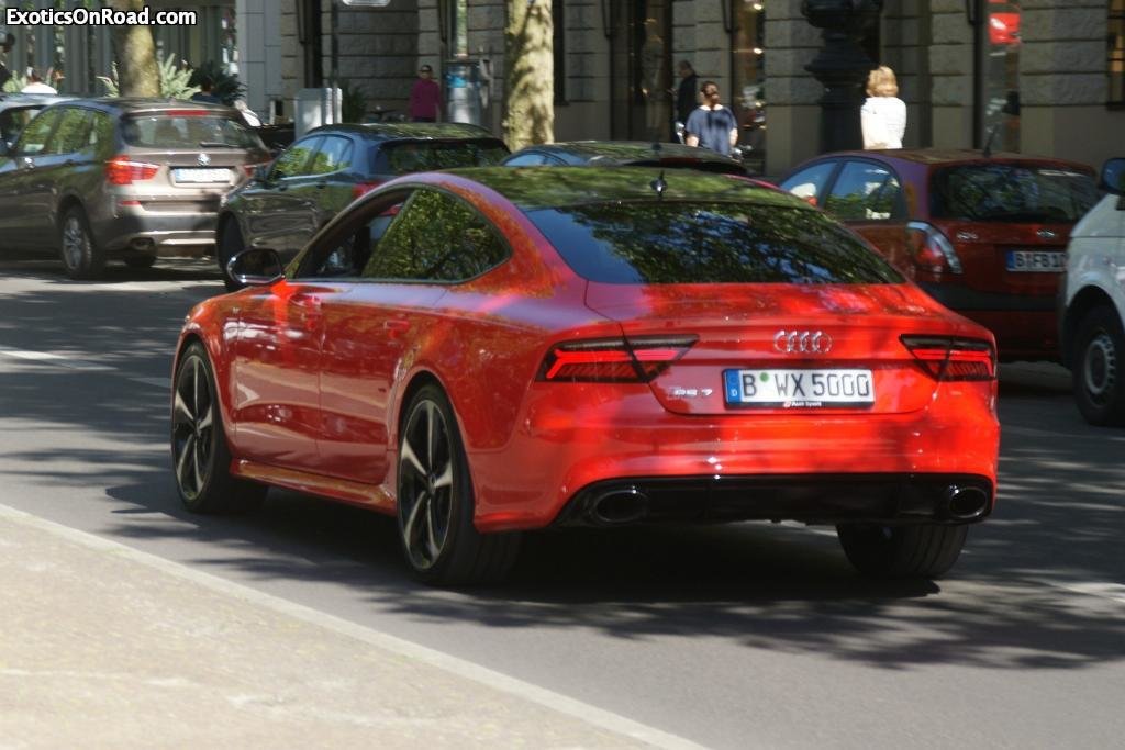 814646RS73310.jpg
