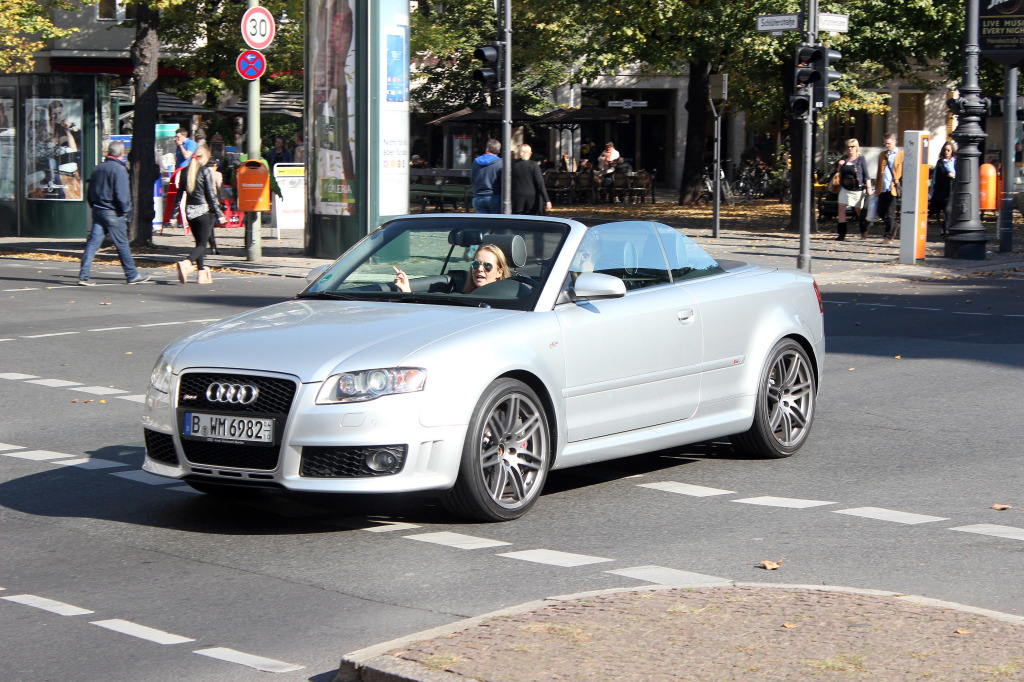 814987AUDIRS41468.jpg