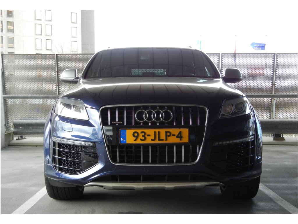 816271285Q7V12ESQUIROU.jpg