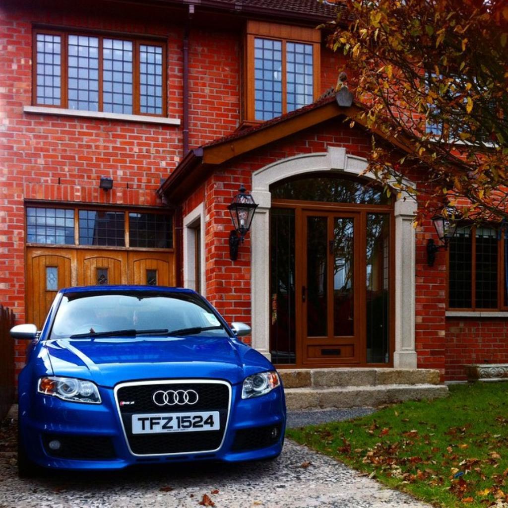 817359AUDIRS41530.jpg
