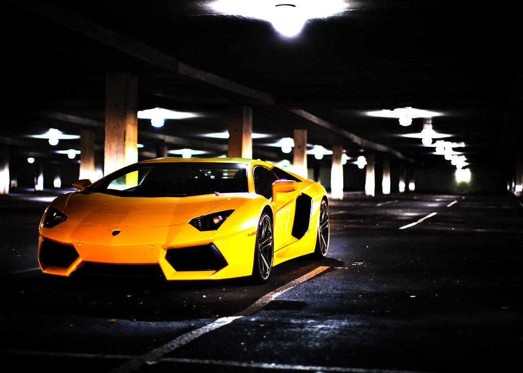 818854467LAMBORGHINIAVENTADORESQUIROU.jpg