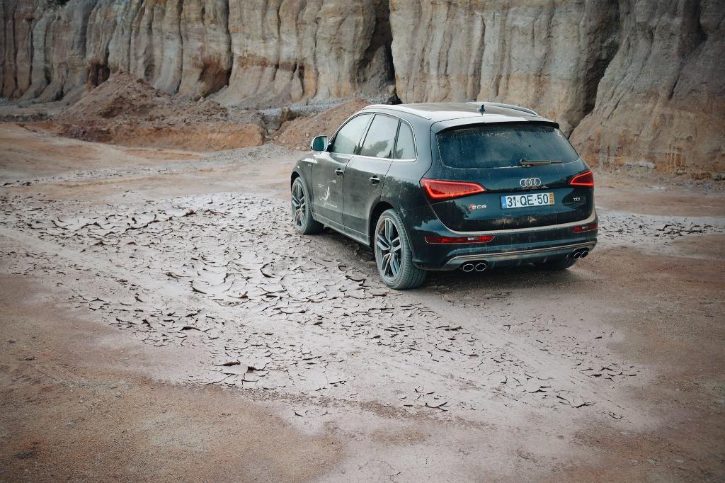 821334AUDISQ51653.jpg