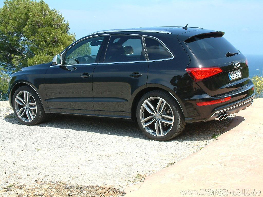 821588AUDISQ5563.jpg
