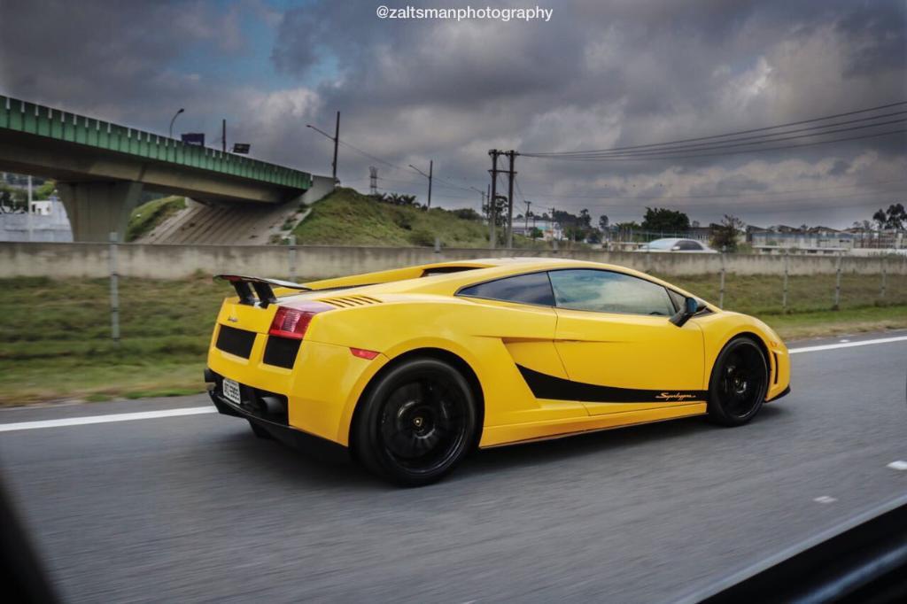 8218171430LAMBORGHINI570.jpg