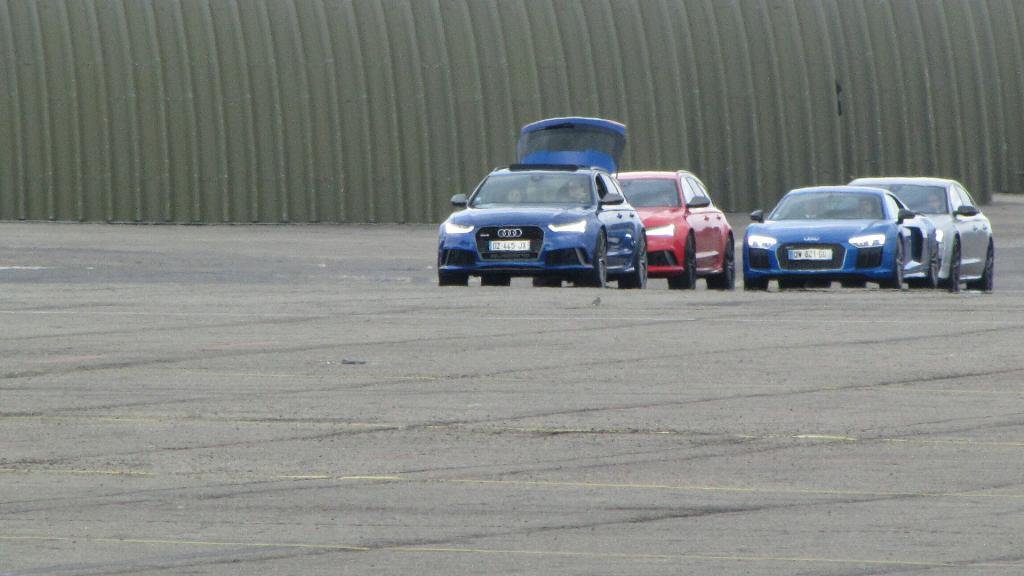 823238AUDIBA118159.jpg