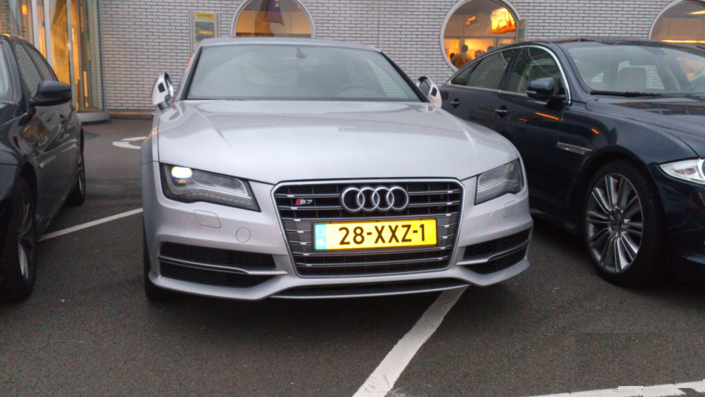 823560S7267.jpg