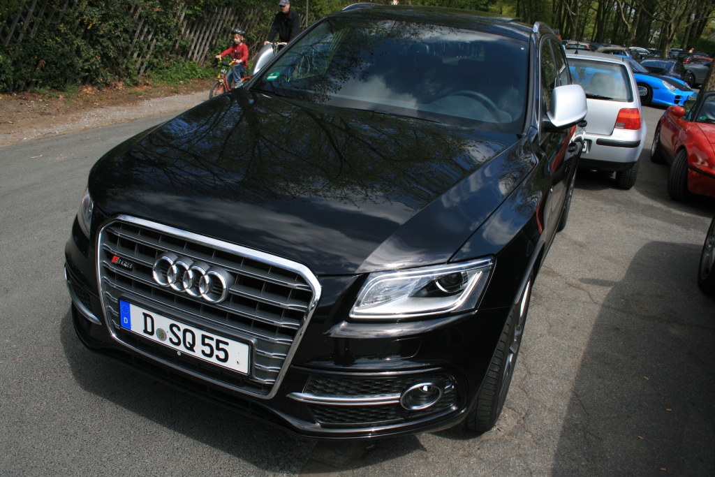 823749AUDISQ5520.jpg
