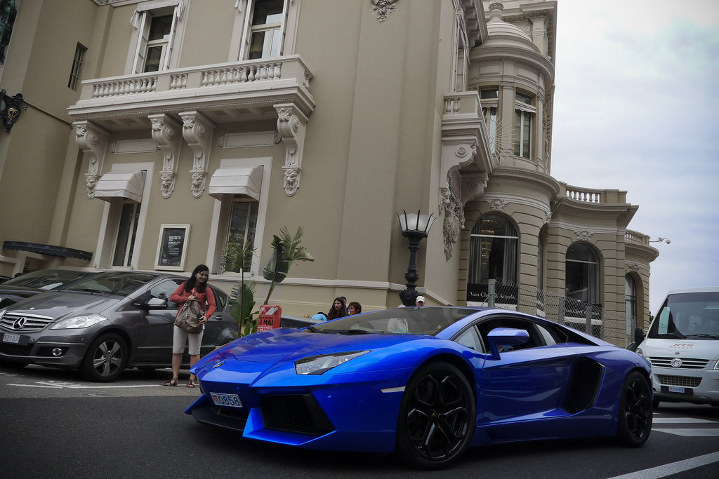 824048437LAMBORGHINIAVENTADORESQUIROU.jpg