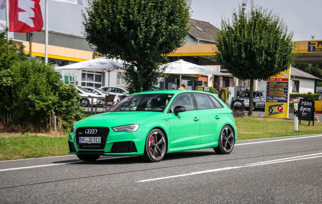 825001RS38V1537.jpg