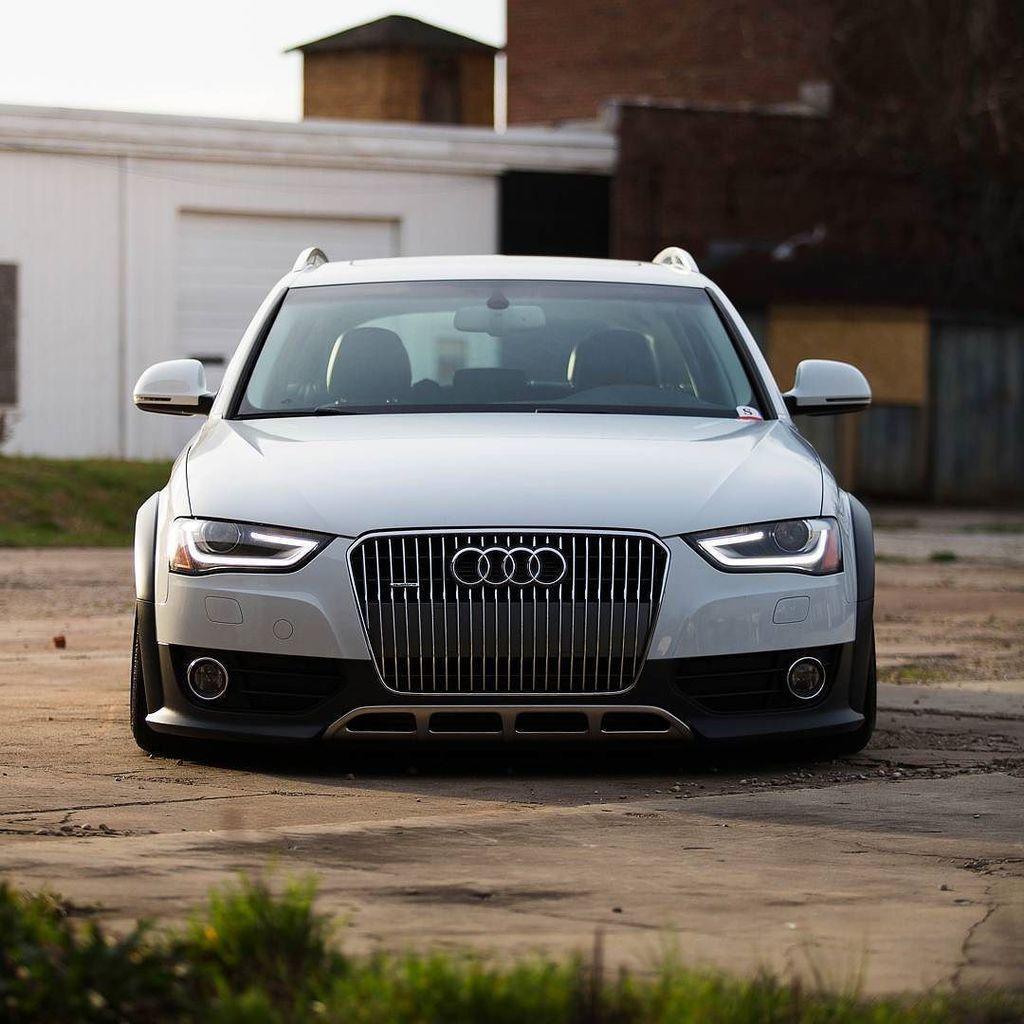8250582122AUDIA4ALLROAD.jpg