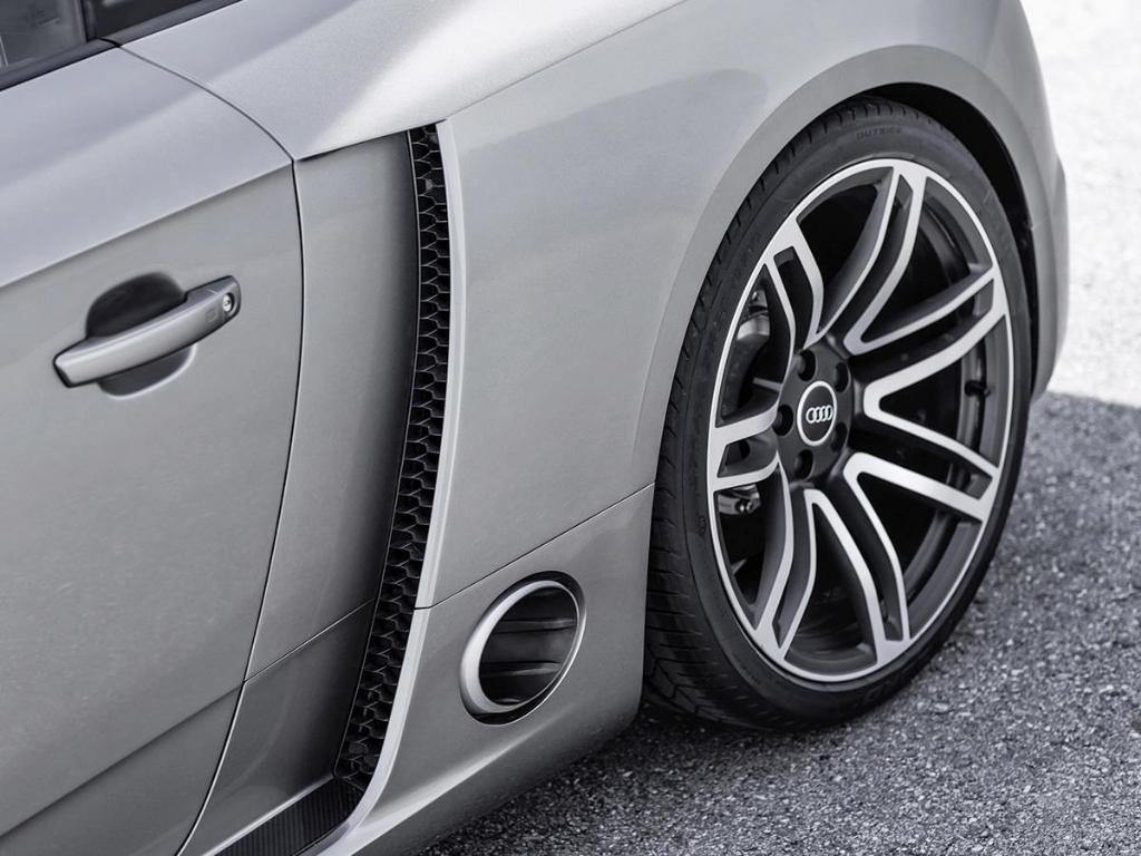 8253170042CONCEPTAUDITTCLUBSPORTTURBO.jp