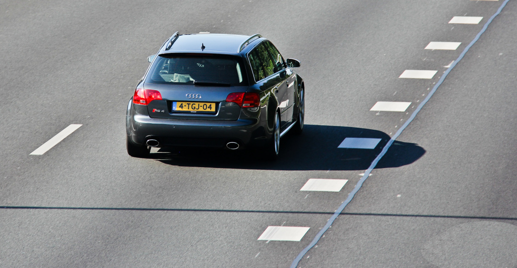 825448AUDIRS41282.jpg