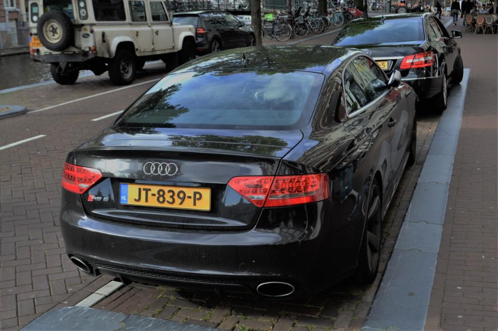 825505AUDIRS52660.jpg
