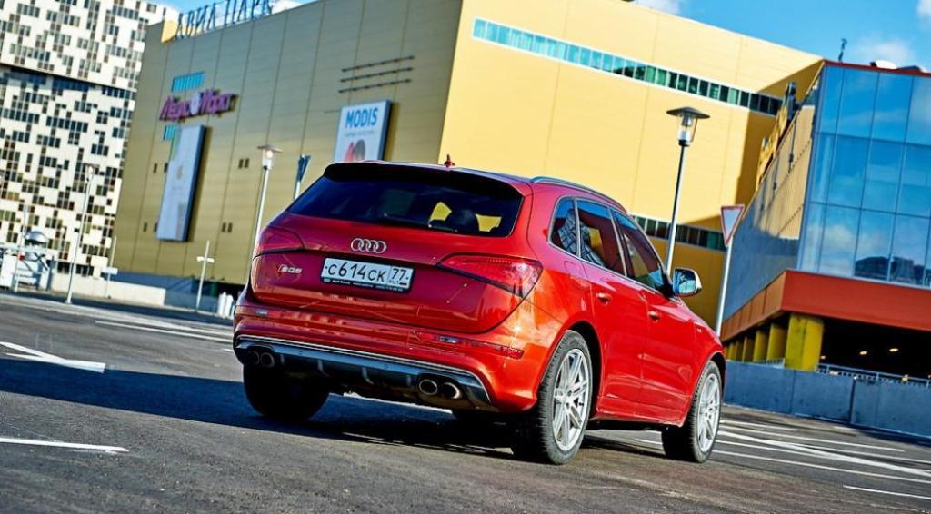 827999AUDISQ51633.jpg