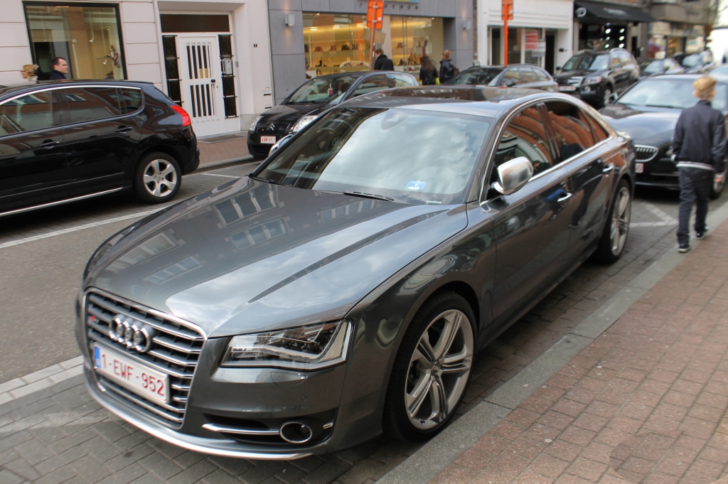 828829S8D4577.jpg