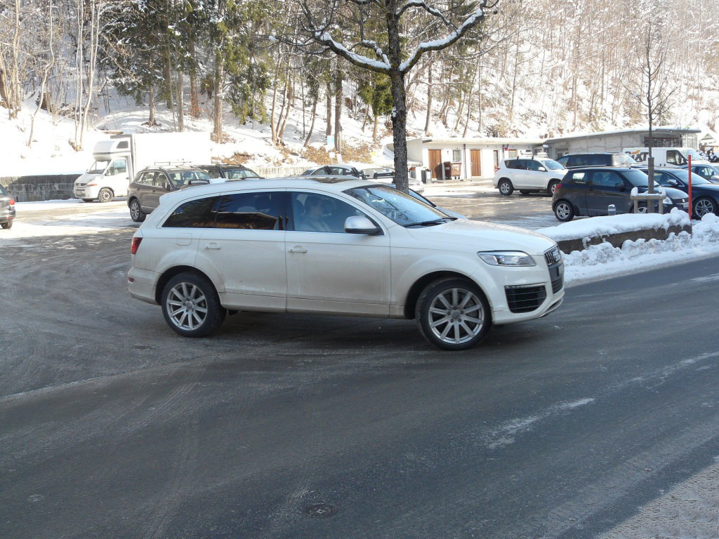 829577639Q7V12.jpg