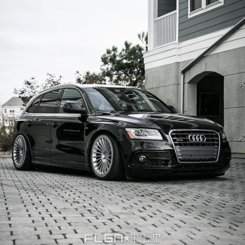 829624AUDISQ51522.jpg