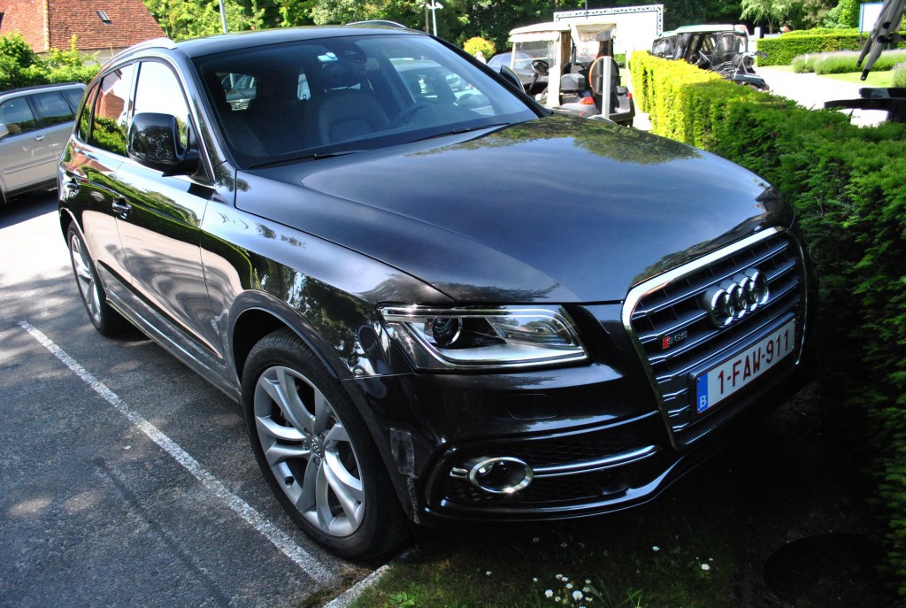 829901AUDISQ5762.jpg