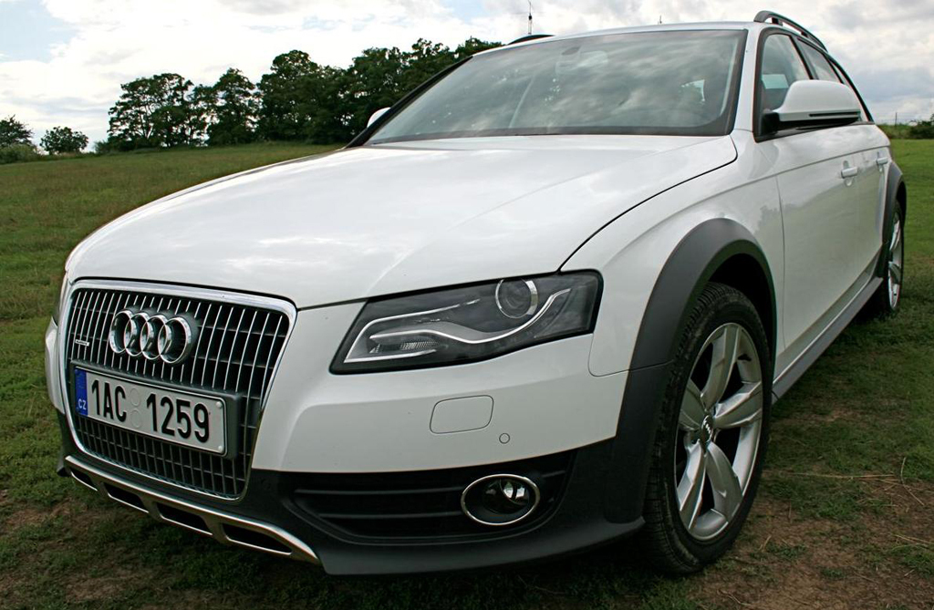830122210AUDIA4ALLROAD.jpg