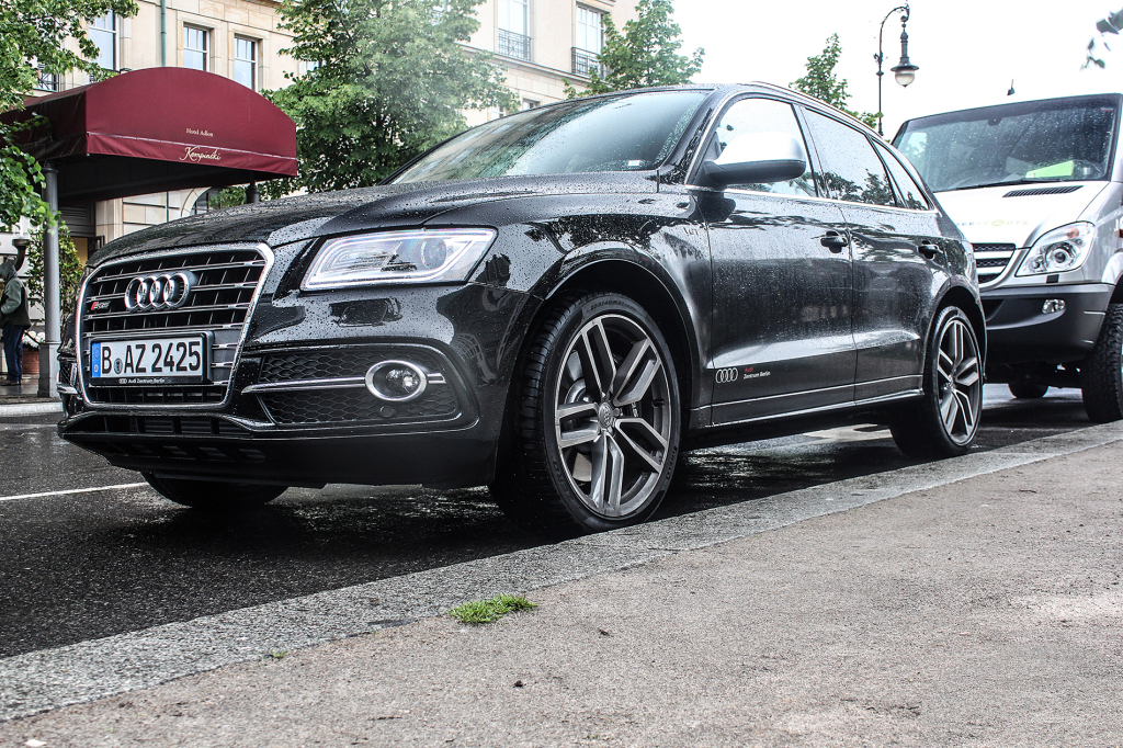 831494AUDISQ5546.jpg