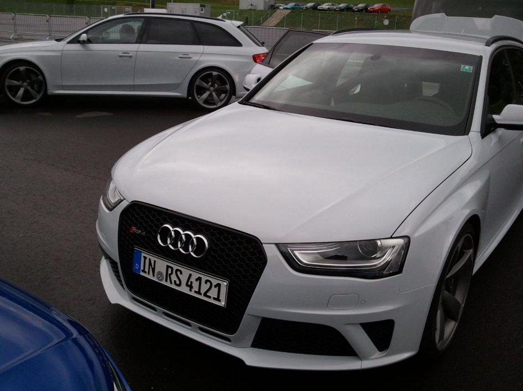 831888RS4B8ESQUIROU040.jpg