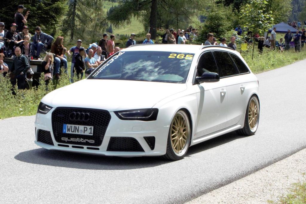 8332851579QUATTROLEGENDE2017.jpg