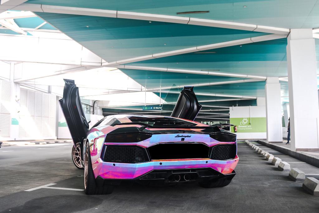 8333884227LAMBORGHINIAVENTADOR.jpg