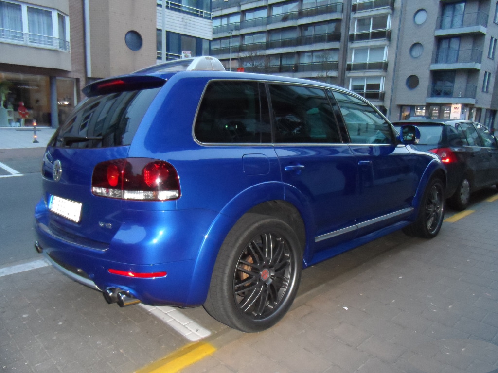834566W12TOUAREG360.jpg