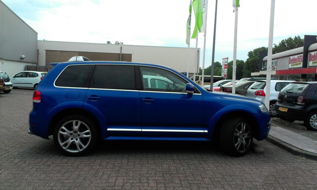 835272W12TOUAREG375.jpg