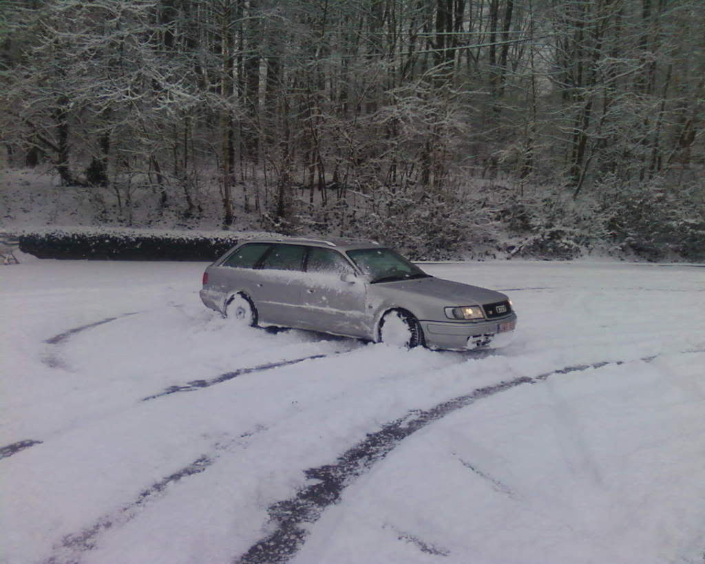 836957126NEIGEESQUIROU.jpg