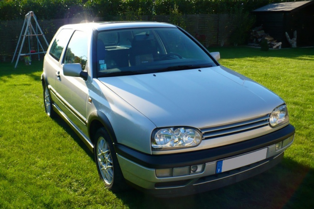 837049golf16vgtiavant.jpg