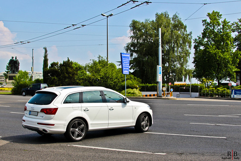 837587024Q7V12ESQUIROU.jpg