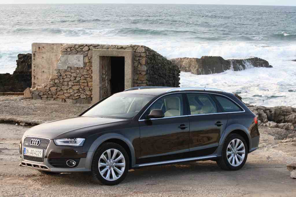837672287AUDIA4ALLROAD.jpg