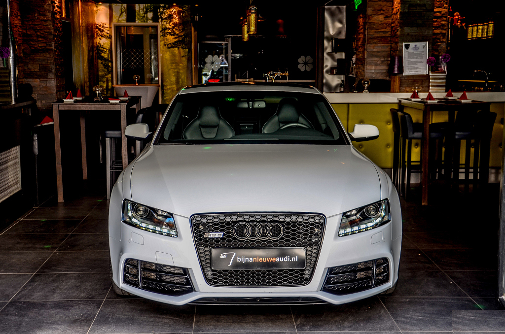 837865AUDIRS5491.jpg