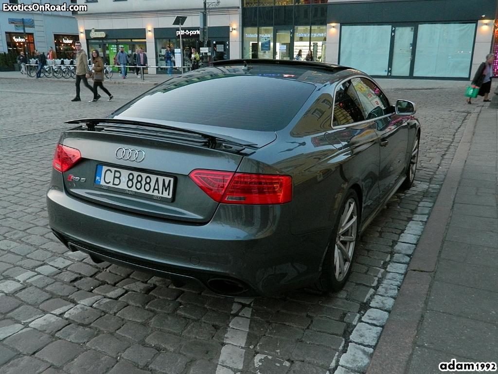 838469AUDIRS53250.jpg