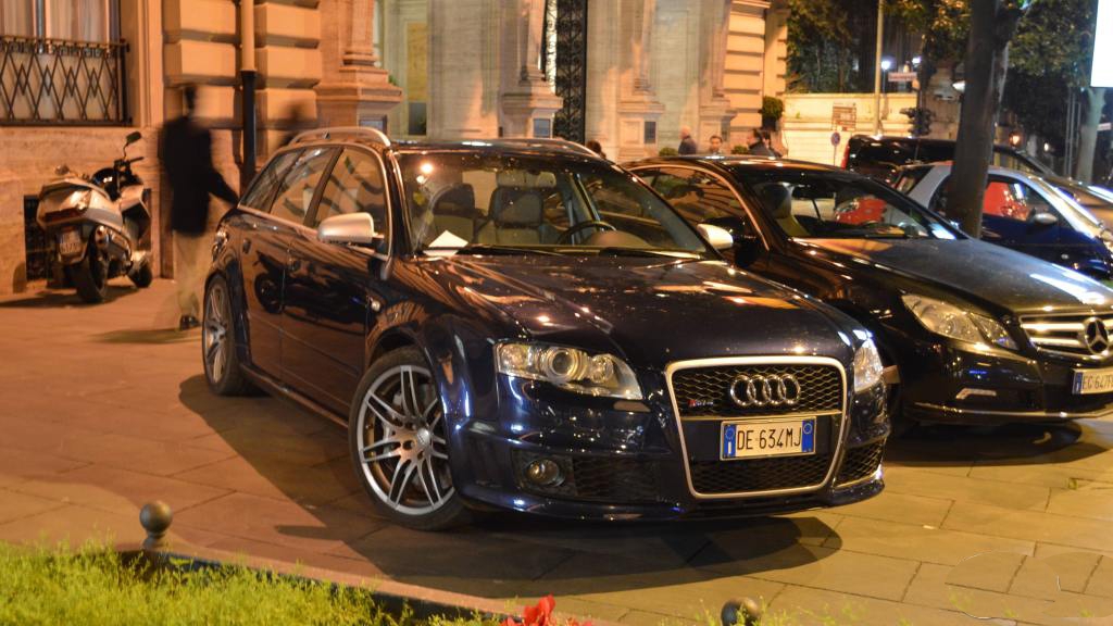 839749AUDIRS4765.jpg