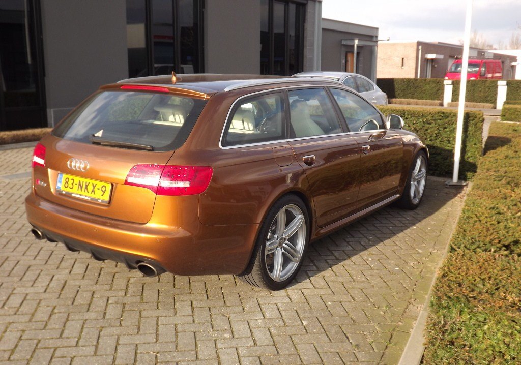 839789RS6614.jpg
