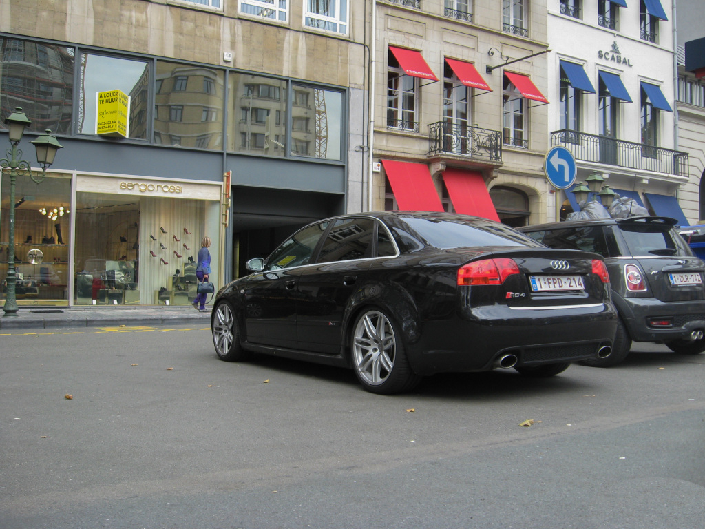 841896AUDIRS41429.jpg
